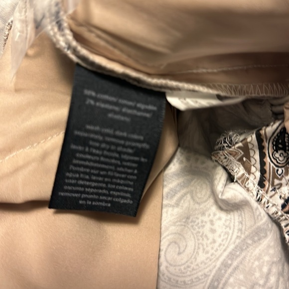 Tommy Hilfiger size 8 paisley print slacks. - Picture 8 of 8